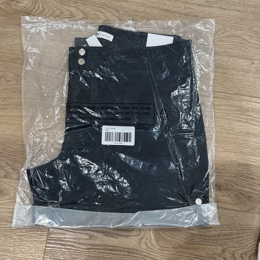 White House Black Market Outlet Utility Shorts